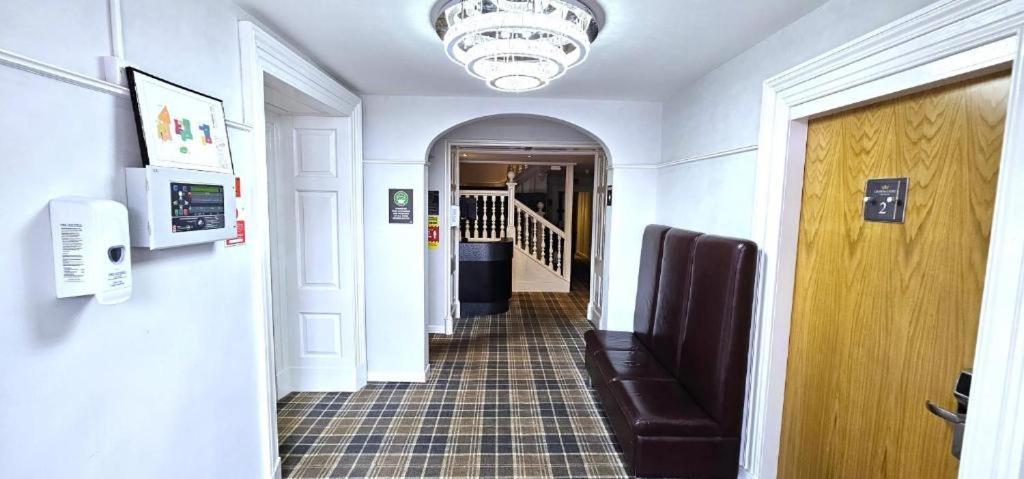 Crown Hotel & Bar إينفيرنيس المظهر الخارجي الصورة