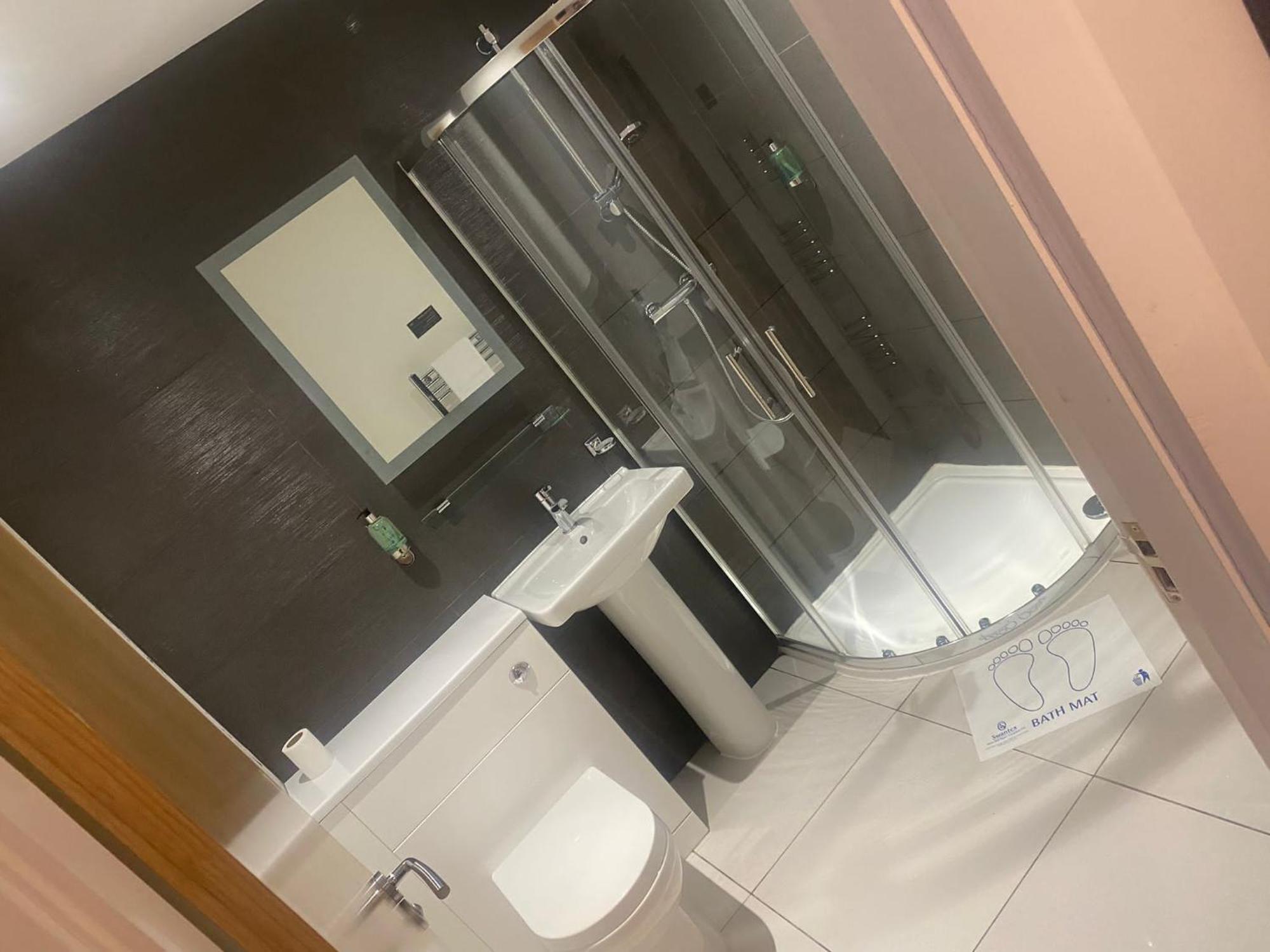 Crown Hotel & Bar إينفيرنيس المظهر الخارجي الصورة